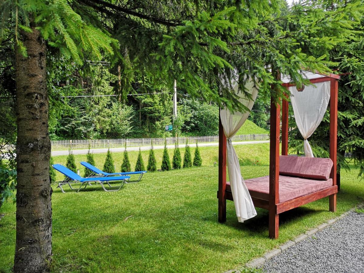 Raza Soarelui Hotel Moeciu De Sus Exterior foto