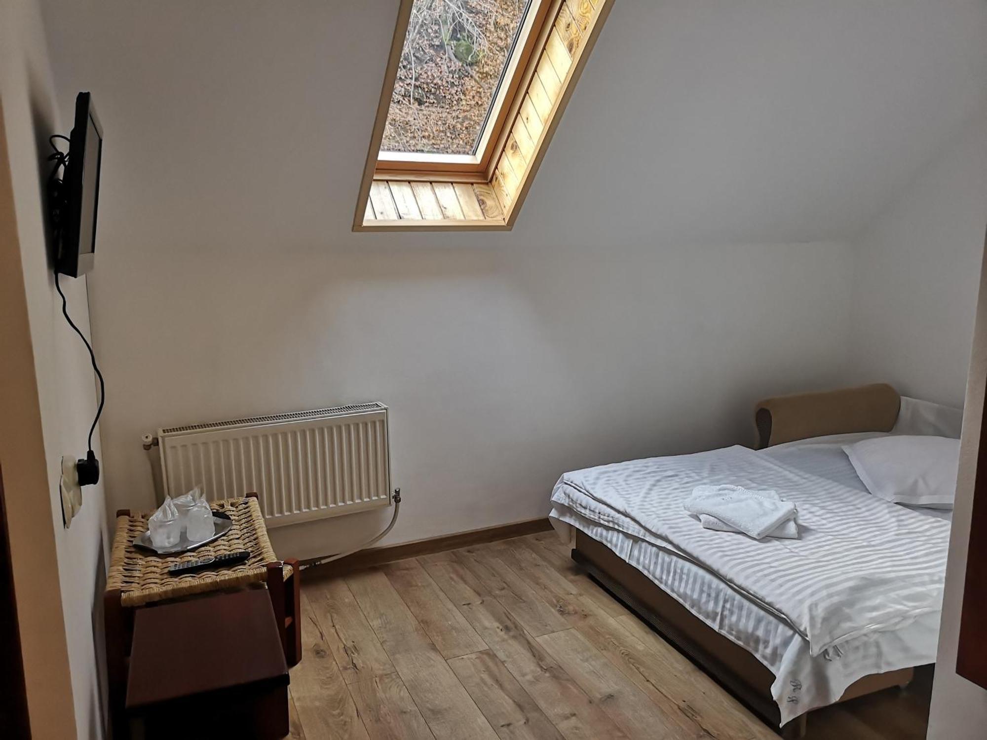 Raza Soarelui Hotel Moeciu De Sus Quarto foto